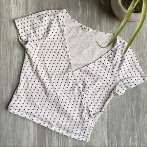 *SOLD* Adorable Eyelet Wrap Baby Tee 🌸🤍🤩